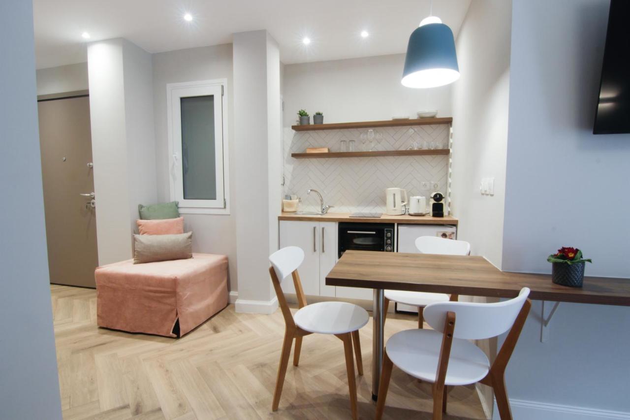 Patio Apartment Near Metro & Acropolis Athens Exterior photo