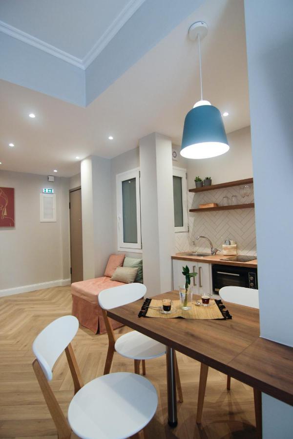 Patio Apartment Near Metro & Acropolis Athens Exterior photo